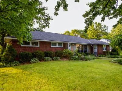 38850 Detroit Rd, Avon, OH, 44011