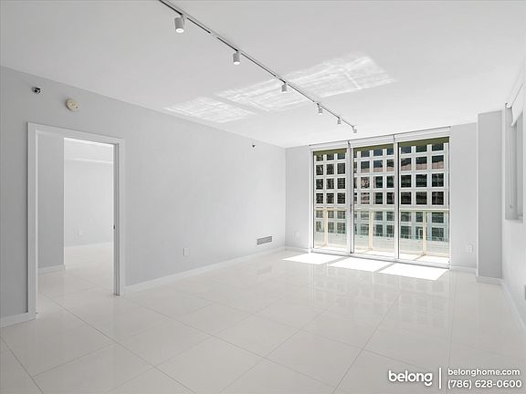 4th image of 500 Brickell Ave APT 4010