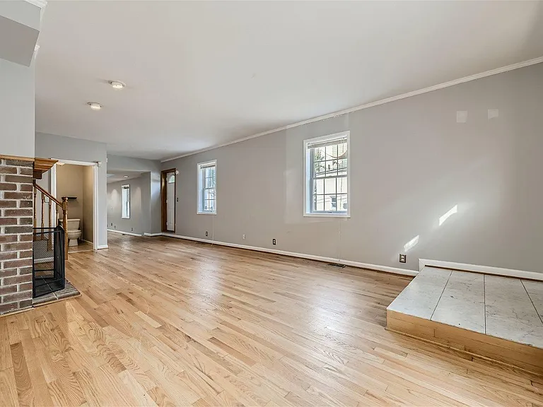1200 Riverside Ave — Photo 4
