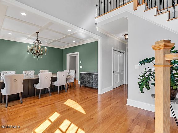 5th image of 130 Montrose Road