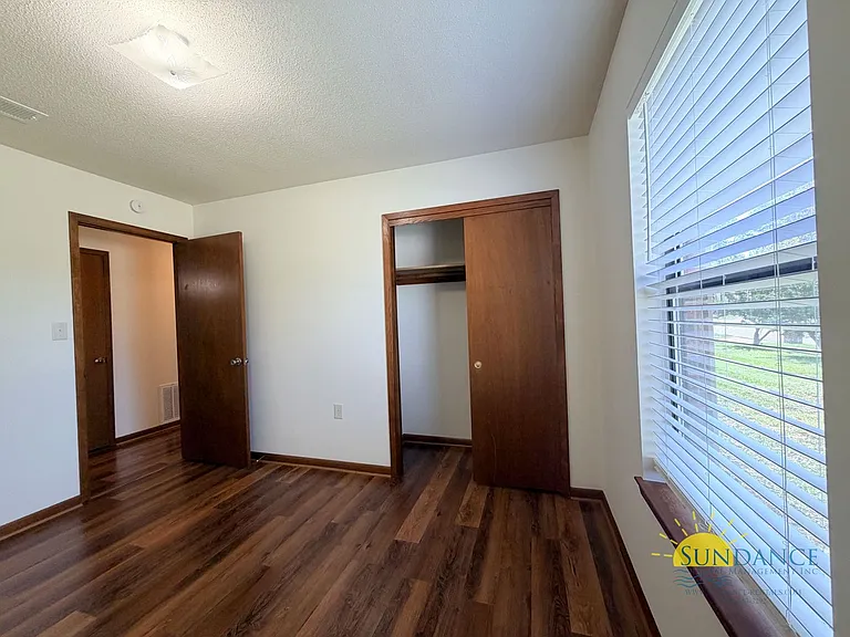 1055 Quail Hollow Dr — Photo 17
