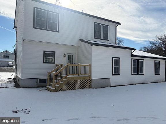 2nd image of 535 Princess Ave