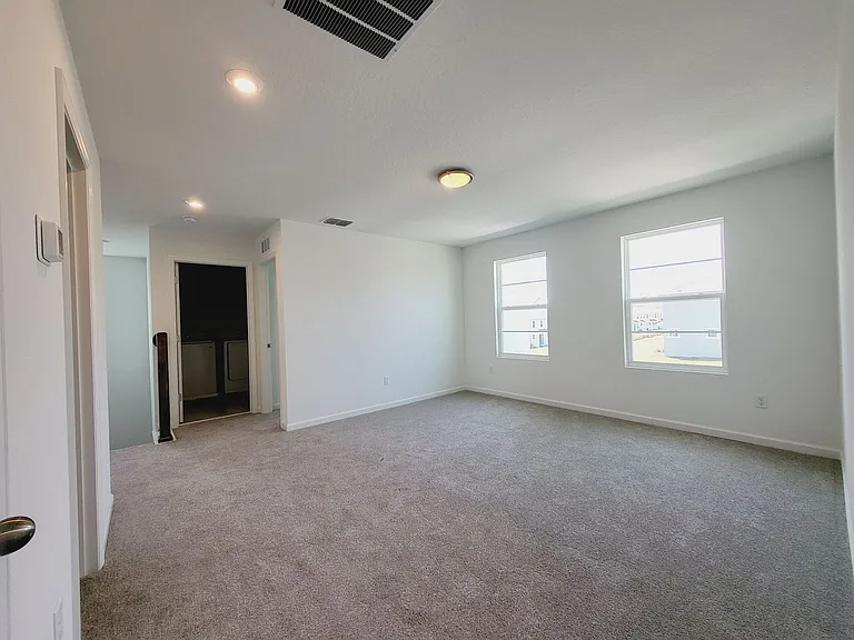 9051 Coral Cape St — Photo 16