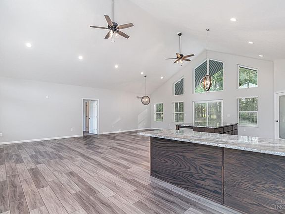 5th image of 133 Custer Dr