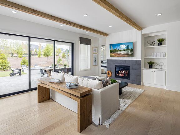 7th image of this home