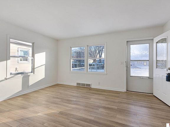 5th image of 4532 S 60th Ave