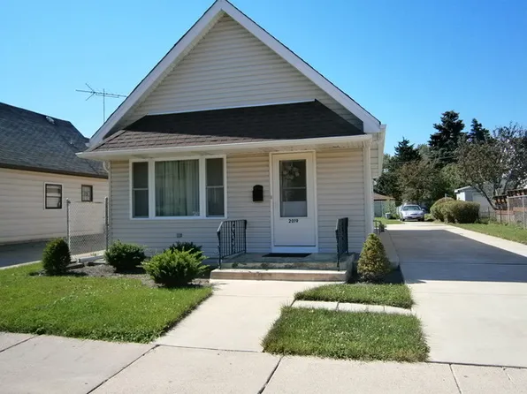 2019 Vermont St, Blue Island, IL 60406