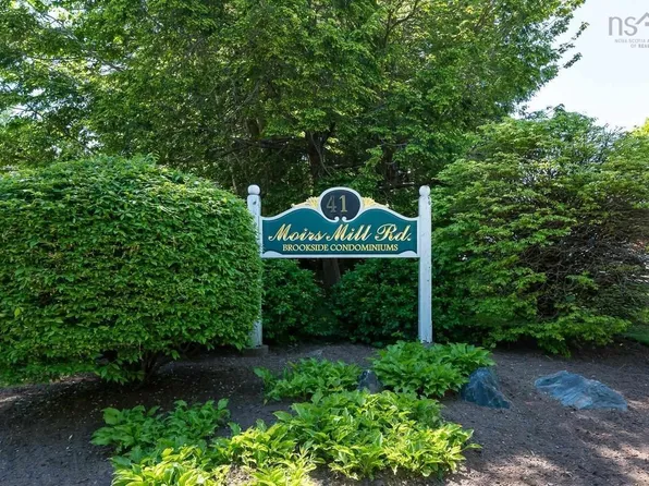 41 Moirs Mill Rd #4, Halifax, NS B4A 3C4