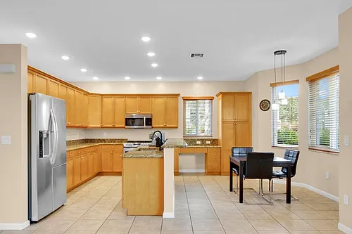 9022 Dupont Pl Photo 1