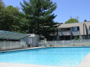 1133 Stratfield Rd, Fairfield, CT 06825