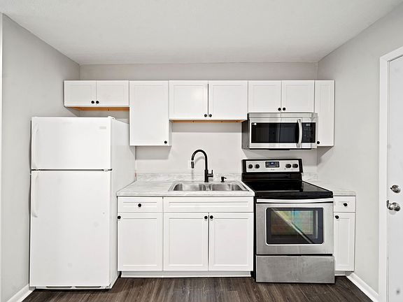 3rd image of 333 E Sandusky Ave #2