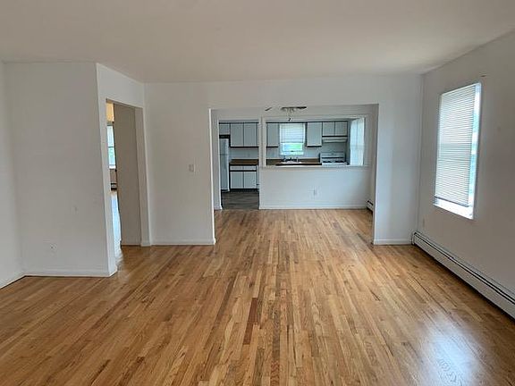 2nd image of 165 Woodside Ave E #2