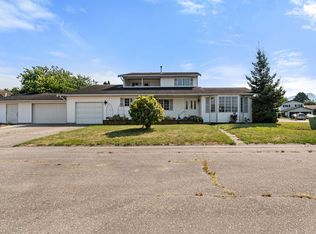 6442 Swanson St, Chilliwack, BC V2R 1R2