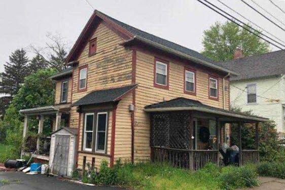 2nd image of 26 Vannatta St
