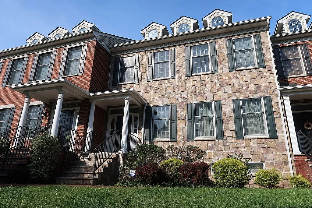 23 Woodland Ave photo 1