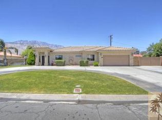 2143 Nicola Rd E, Palm Springs, CA 92262