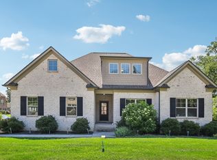 228 Hickory Point Dr, Lebanon, TN 37087