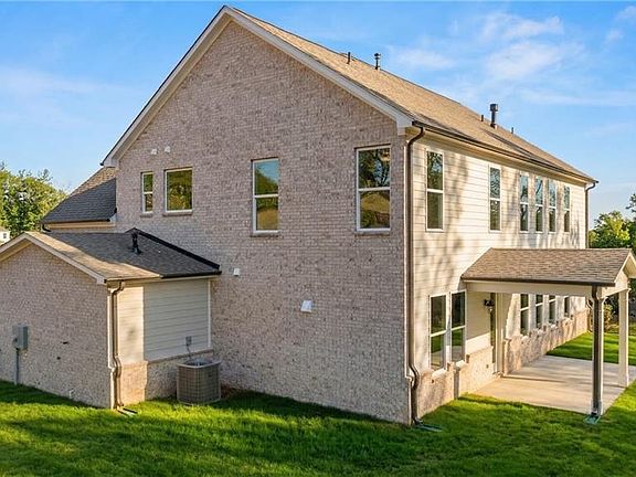 4th image of 900 Melody Ridge Ln
