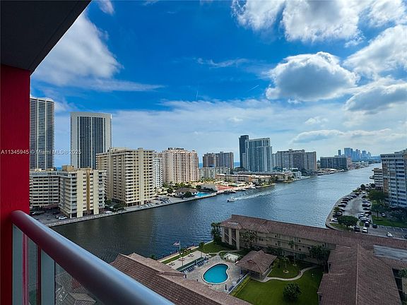2nd image of 2602 E Hallandale Beach Blvd #R1409