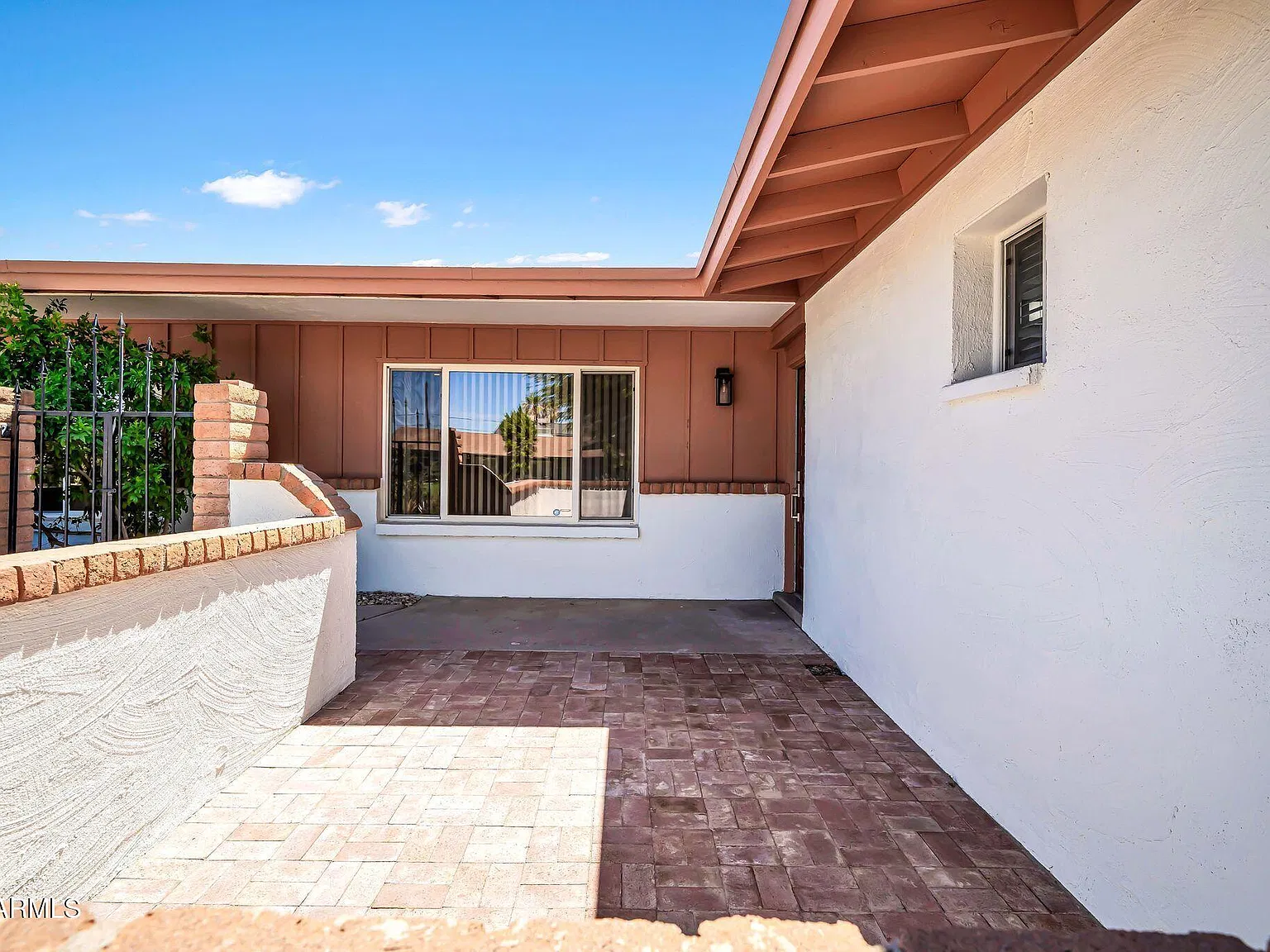 4 bed, 2.0 bath, 2079 sqft, $3,200 — Photo 3