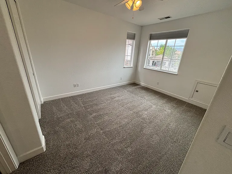 10765 Serratina Dr — Photo 15