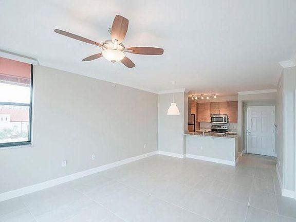 5th image of 630 S Sapodilla Ave Penthouse 33