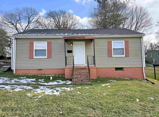814 12th St, Radford, VA 24141