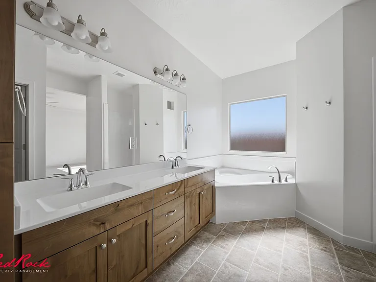 495 S Martignano Way — Photo 32