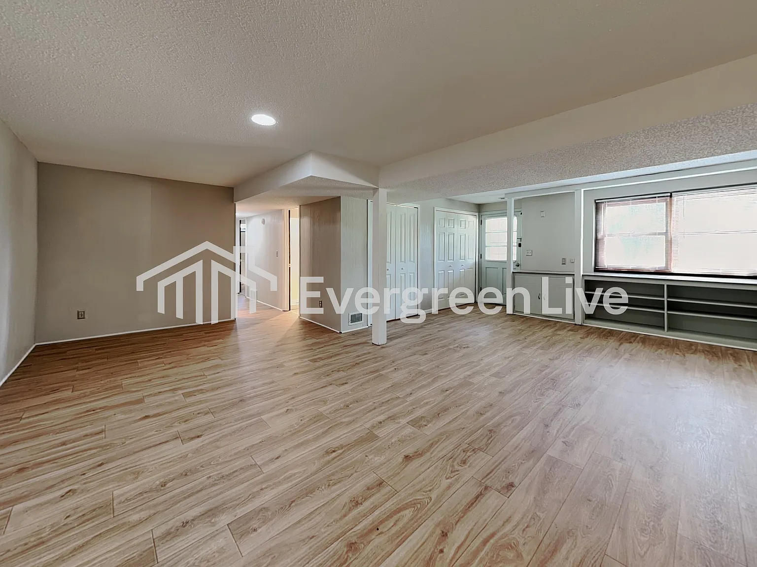 3 bed, 2.0 bath, 2043 sqft, $2,795 — Photo 4