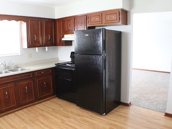 New stove and refrigerator