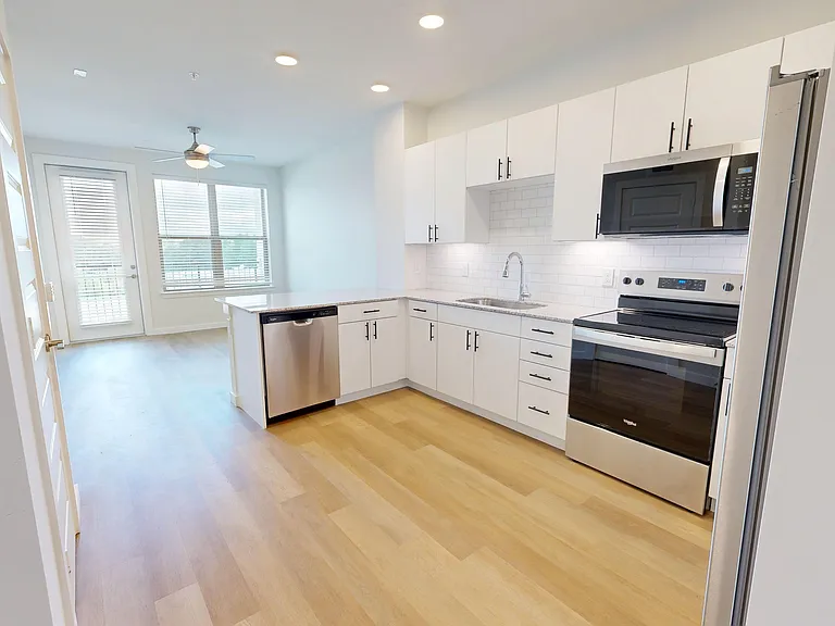 Mera Lawrenceville 55+ Active Adult — Photo 11