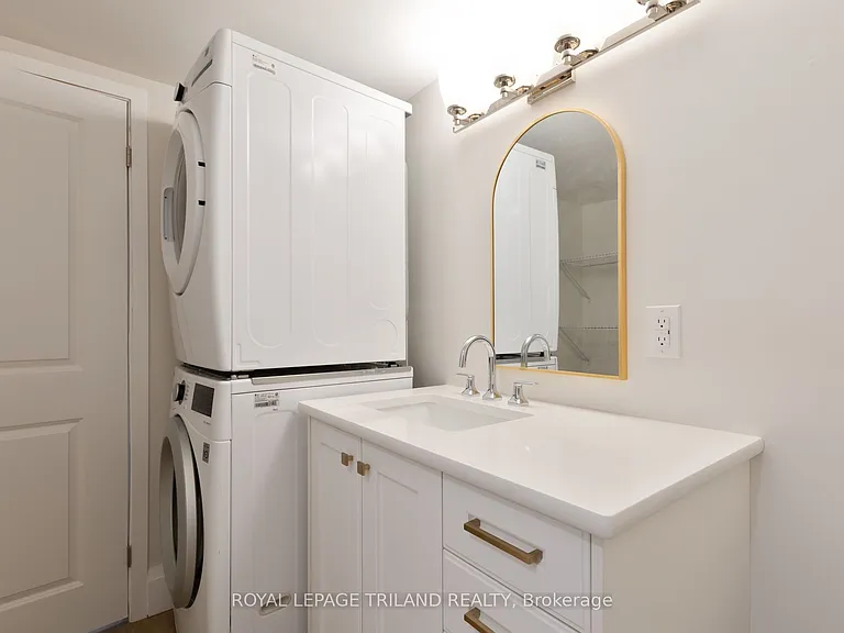 16 Inverary Rd #LOWER — Photo 13