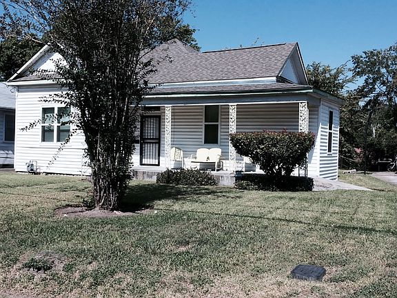 4th image of 713 E 37th St