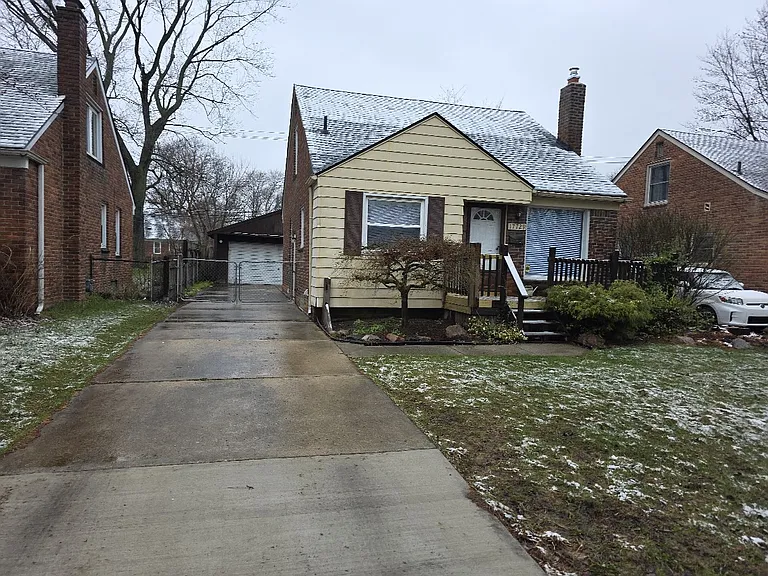 17729 Norborne — Photo 1
