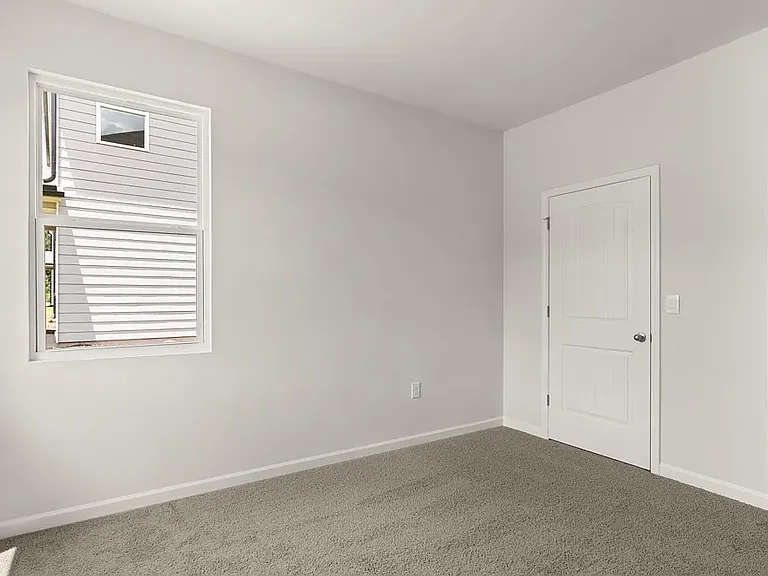268 Grandview Dr — Photo 8