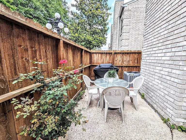 17641 Red Oak Dr #641 — Photo 6
