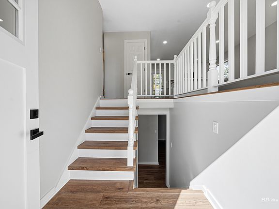 4th image of 234 Gordon Ave