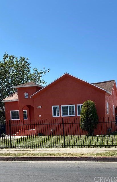 1st image of 10619 Weigand Ave