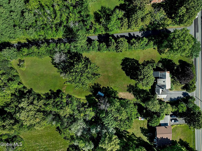 3rd image of 318 Ridge Road