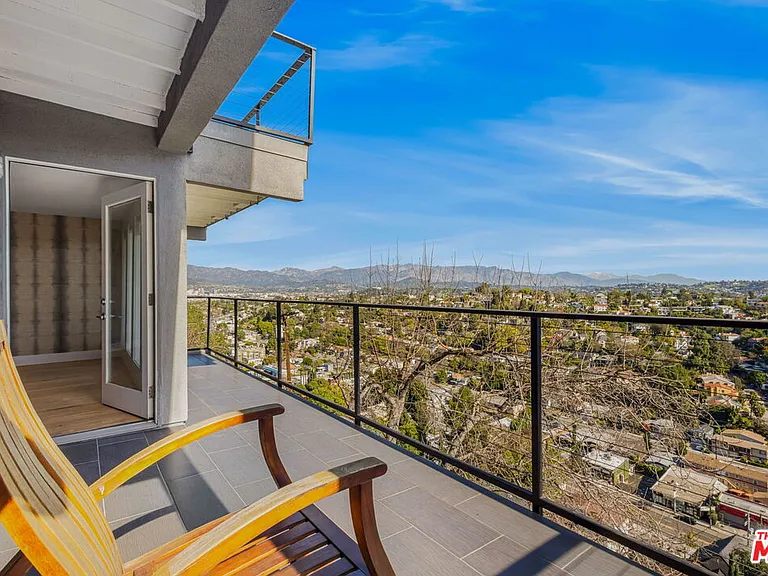 2226 Ronda Vista Dr — Photo 22