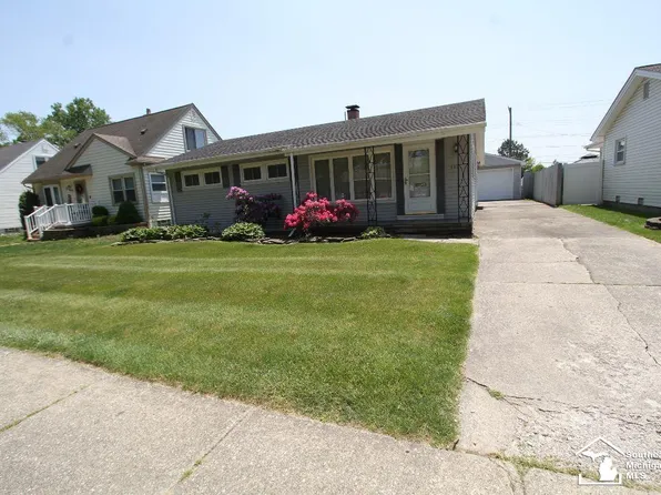 983 Winston Dr, Monroe, MI 48161