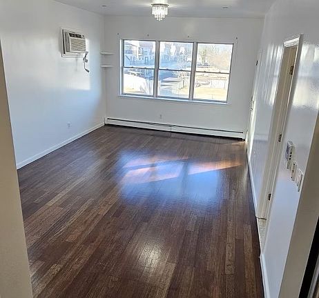 2nd image of 2842 38th St APT 2F