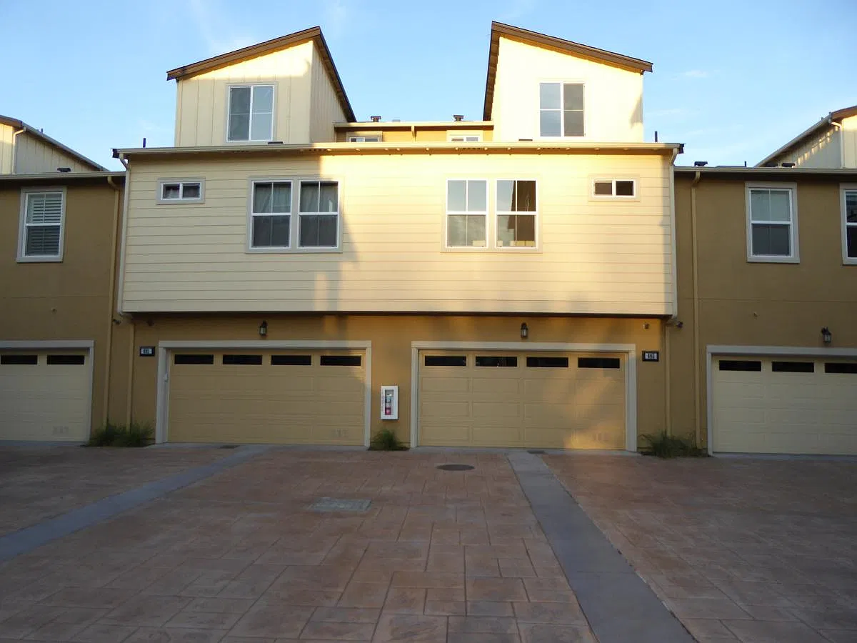 685 Fernleaf Drive — Photo 3