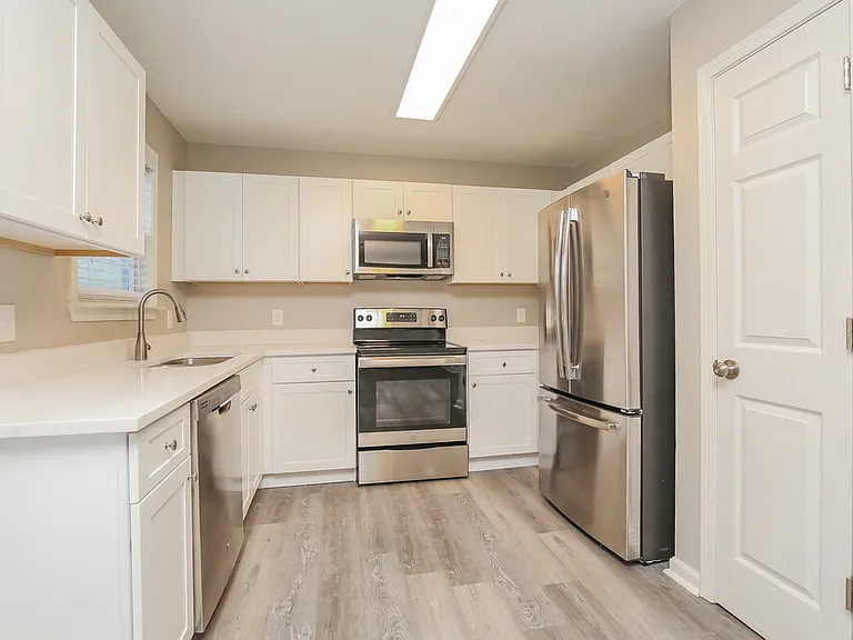 1202 Welsh Dr — Photo 8