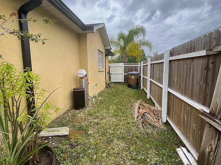 106 Nassau Pl — Photo 18