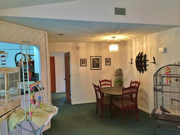 3rd image of 1021 SW Majorca Ave