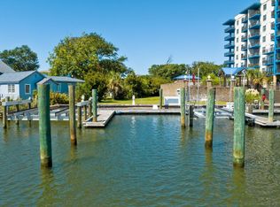 4425 Arendell Street, Morehead City, NC 28557