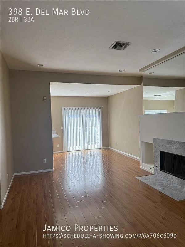 2 bed, 2.5 bath, 1245 sqft, $3,750 — Photo 3