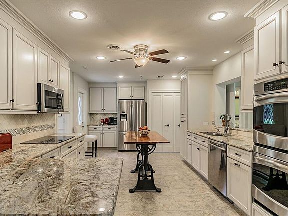 4th image of 1652 Sunnybrook Ln