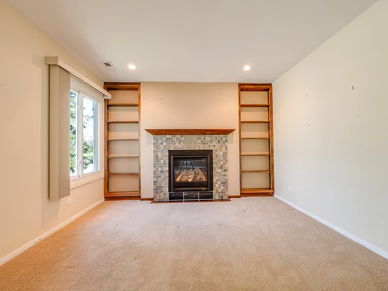 1652 Dover Ct #B — Photo 6